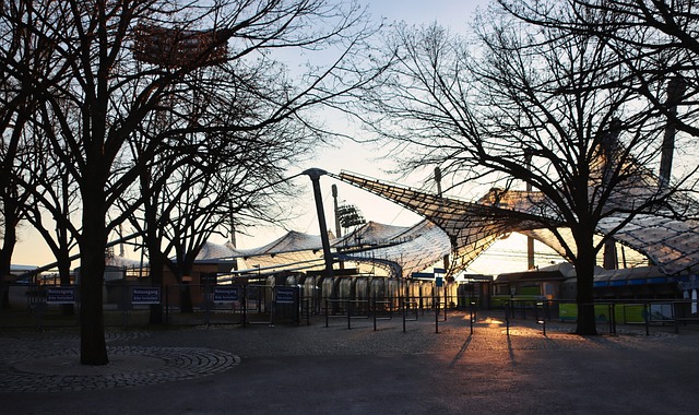 媒体人谈邵佳一：当年克林斯曼带德国前的履历更是一张白纸