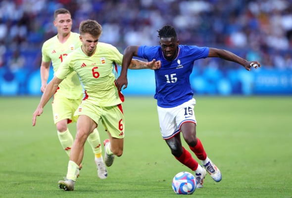 尼日利亚队队长埃孔宣布从国家队退役，期间共为国出战83场